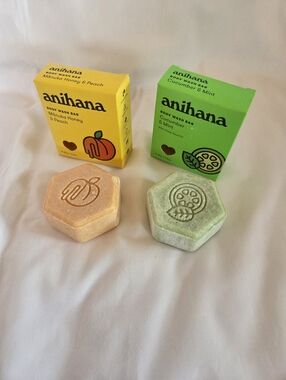 Body Wash Bar - Manuka Honey & Peach and Cucumber & Mint NEW